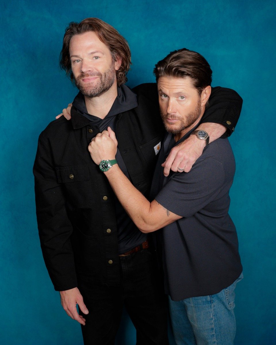 Itoolikepumpkin's tweet photo. Aw! 🥰🥰🥰🥰😍😍😍😍
The prompt: I love the bromance, you pick the pose. 

credit: capnipster69 via Tumblr https://t.co/5B1nGJgsjn