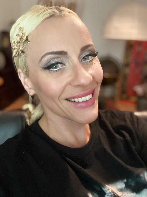 Brittany Bardot1 - 2 pic. 🇫🇷Bonjour Paris🇫🇷 im free to book for tomorrow!!! DO YOU WANT ME ???➡️bardotmelody@gmail.com https://t.co/EjGCLo4rYT