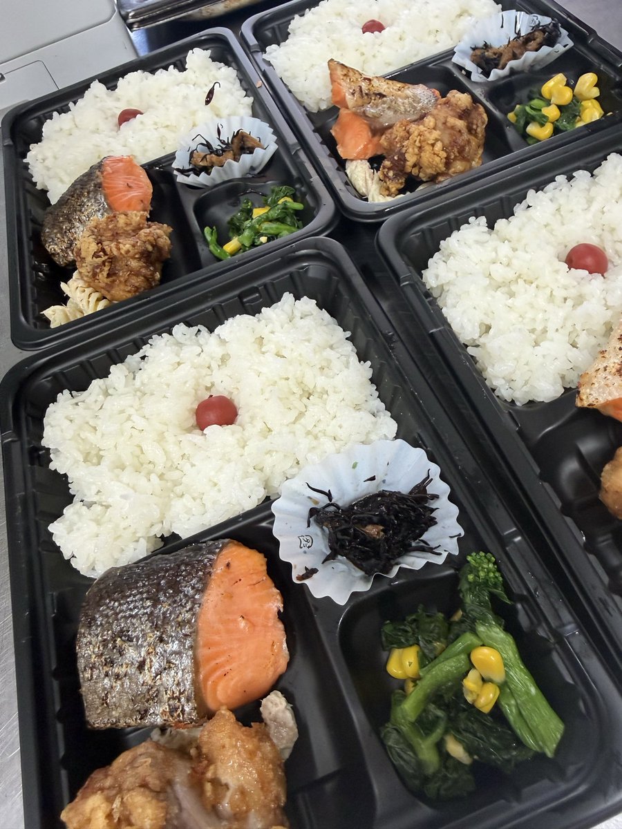 【docomo】お弁当 麻布十番docomoショップ前で1415〜完売次第終了になりますが販売いたし