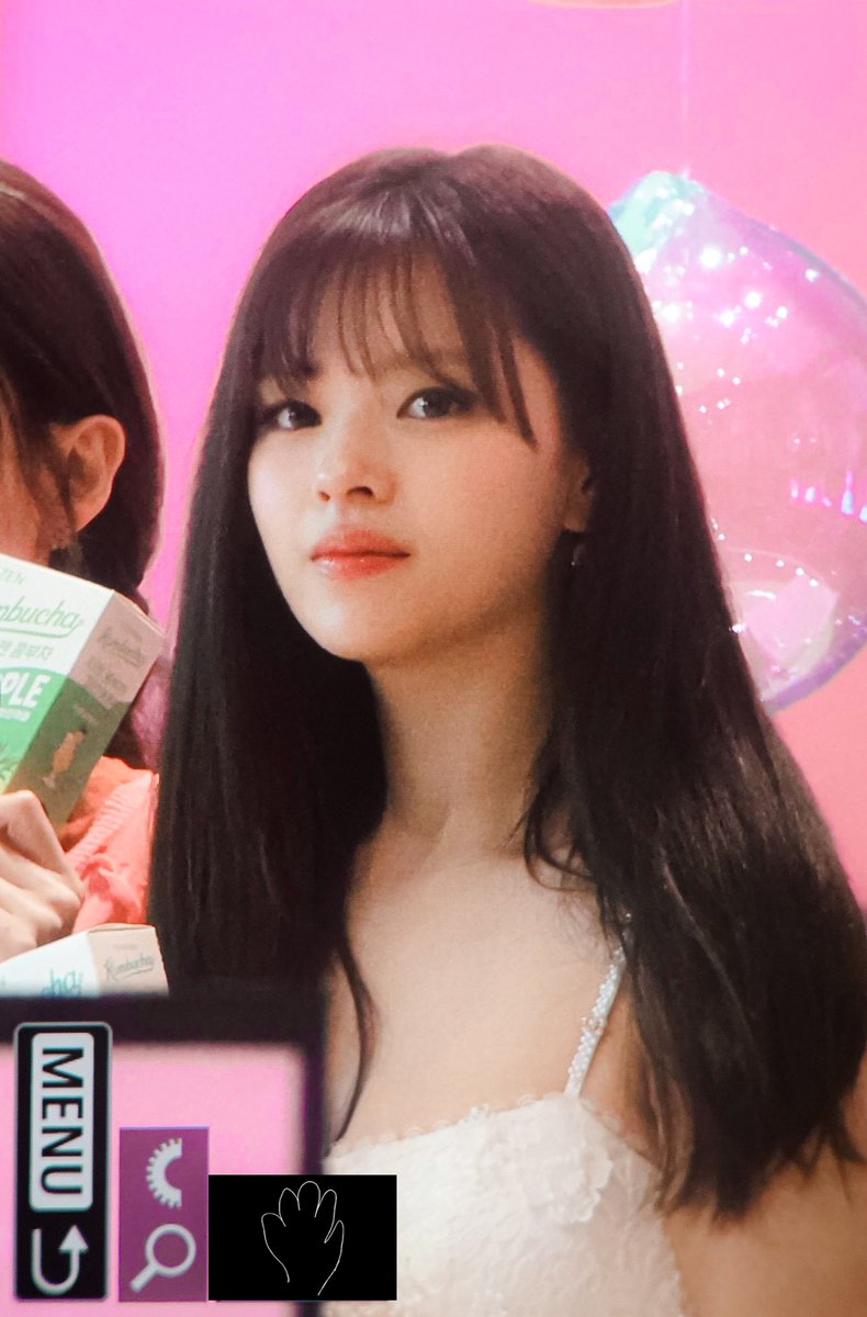 YuangleJYJH's tweet photo. 260618 프리뷰

' 청귤라임아,, '

#TWICE #트와이스 #トゥワイス #정연 #JEONGYEON #ジョンヨン https://t.co/wvKNTtlYh9