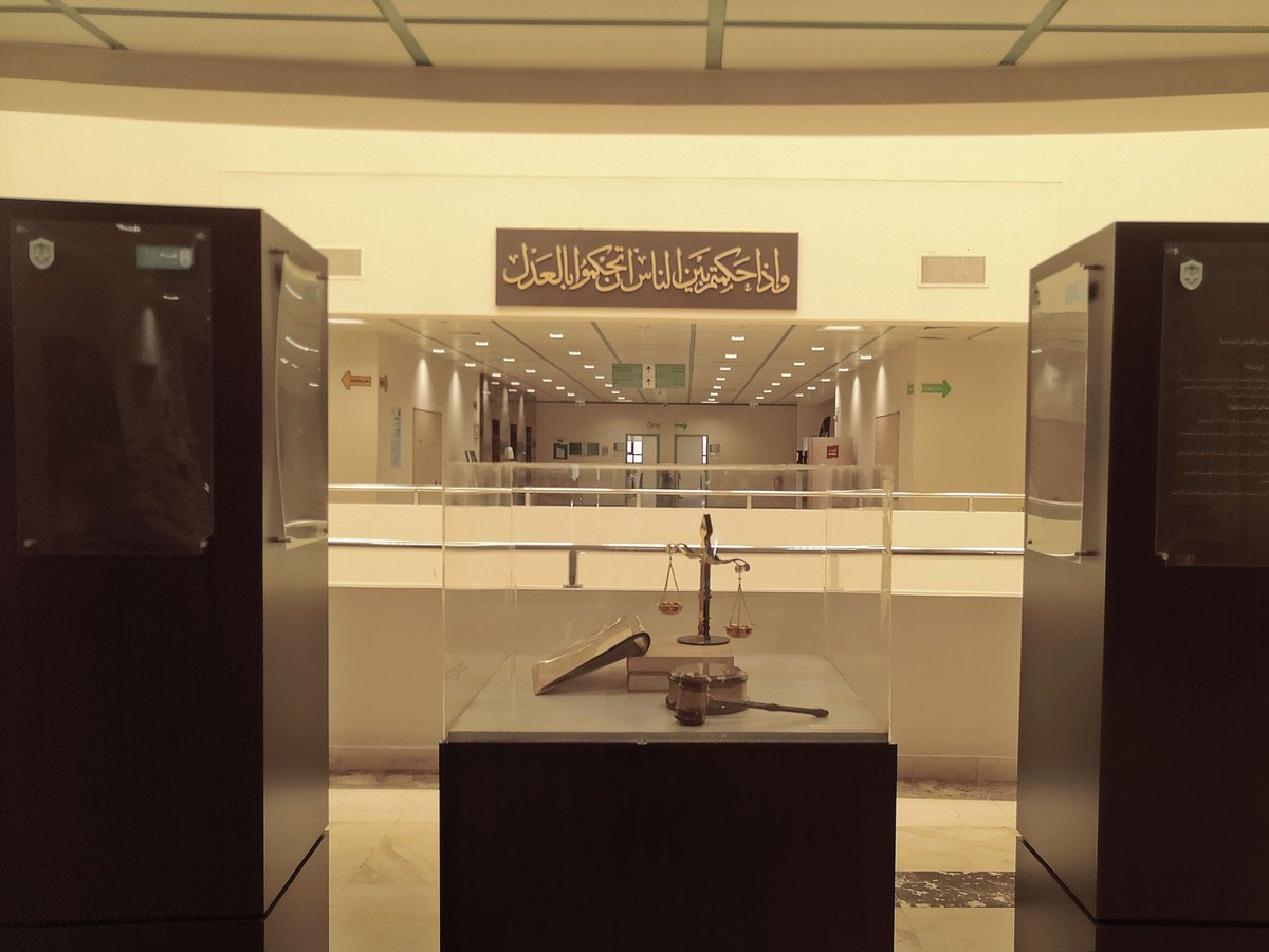 Renad_Al7's tweet photo. “عَظُمَ المُراد فهان الطريق فجاءت لذّة الوصول فمحت مشقة السنين.”

الحمد لله الذي جعل لكل كدٍّ حصادًا، ولكل ليلٍ فجرًا وليدًا
سنواتٌ مضت حتى صارت جزءًا من الذاكرة، واليوم أغادرها وفي القلب أثرٌ لا يُنسى وامتنانٌ لكل ما كان🤍. https://t.co/lGKGkBAzH7