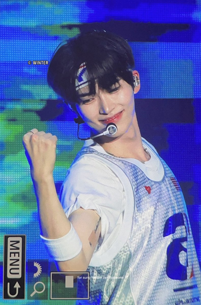 yokmamgshangari's tweet photo. 이때너무조음 이잉이잉ㅇ 돌아가자,,,,,, https://t.co/8JHy3Pxmz3