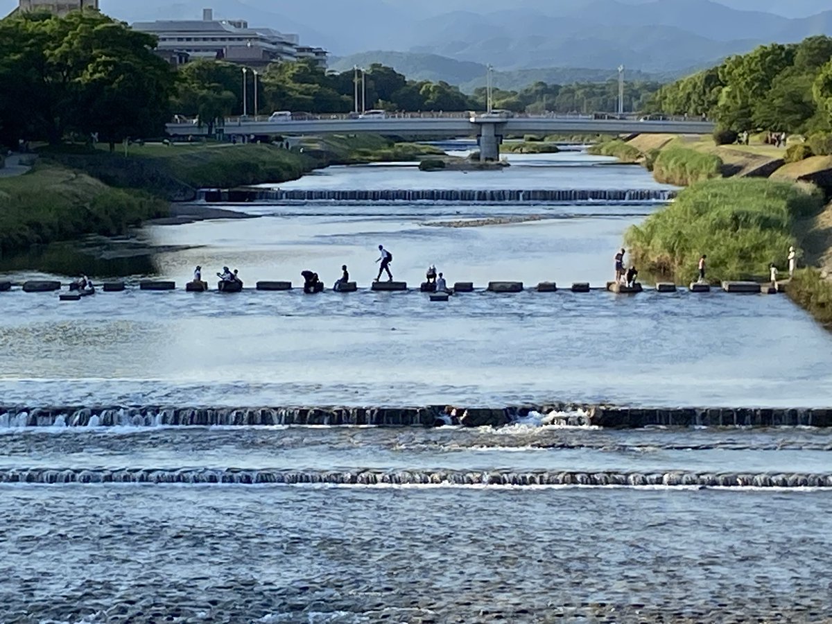 oliverunrun's tweet photo. 鳥のさえずりで起き川のせせらぎを聞きながら山を見上げる生活からまたビルの谷間で車の音だけが聞こえる生活になってしまった😢 https://t.co/HcSyJRuluj