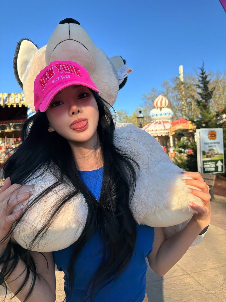 Taya🦋 tweet media