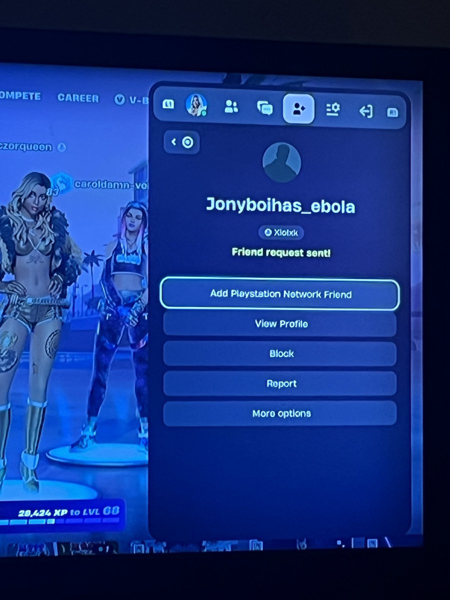 tinyjjongberry's tweet photo. #fortnite this person will scam you out of your sprites btw. they aren’t actually trading https://t.co/qDLviyxu0N