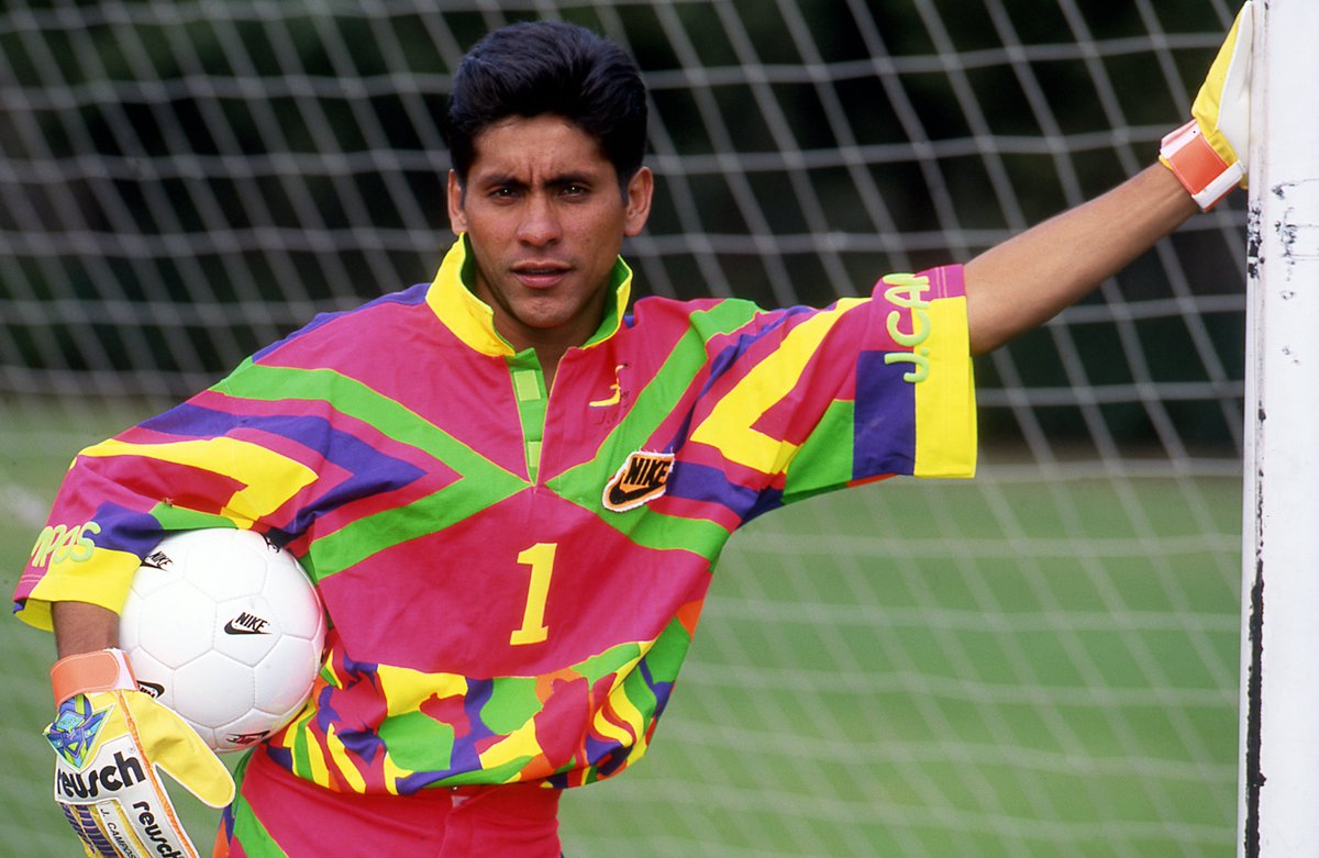 JustFreshKicks's tweet photo. Known for his flashy kits, Jorge Campos designed many of his own jerseys and is now finally getting his own collection 🇲🇽⚽️ https://t.co/KHdOfYyCEm
