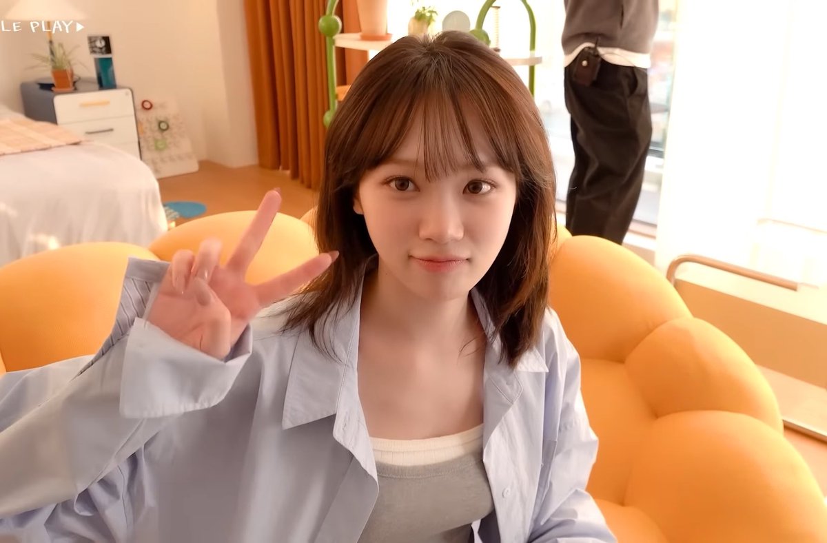81_codnjs's tweet photo. 채원아 너무 보고싶네 https://t.co/kkU2EoJiHU