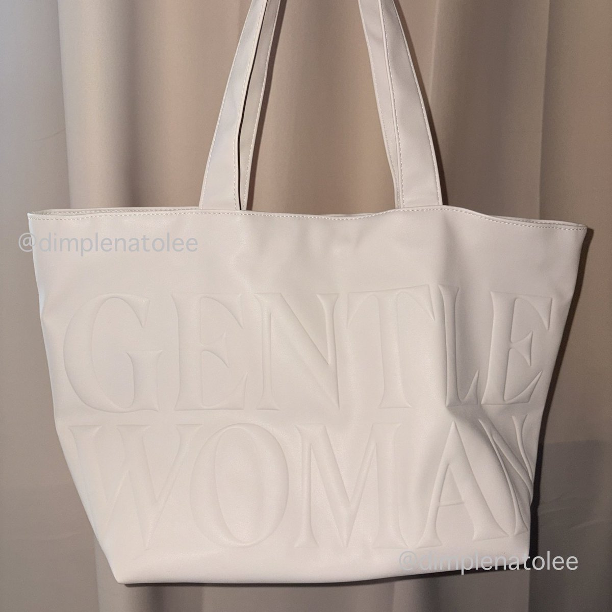 dimplenatolee's tweet photo. ส่งต่อ gentlewoman daily tote bag 🤍

สี Cream ใช้น้อยมากก สภาพดี💯
(มีถุง/ป้ายแท็กครบ)

990฿ รวมส่งค่ะ สายแบก��กมารับน้องไปหน่อย ดูแลรักษาง่าย จุของได้เยอะมาก🛍️

สนใจ dm เพิ่มเติมได้เลยค่ะ

#ส่งต่อgentlewoman #ส่งต่อกระเป๋า #ส่งต่อgw #gentlewoman #กระเป๋าgentlewomen https://t.co/2AI0IWyJys