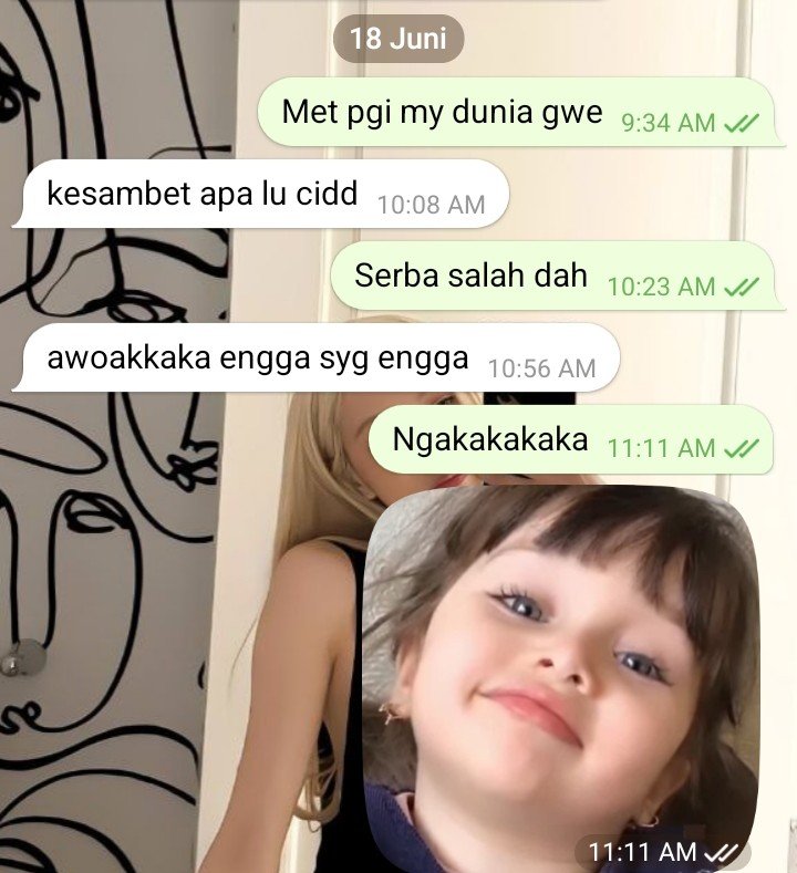 simkjaeyun's tweet photo. Seru bgt punya 2 bini kaya gini 😍 https://t.co/yB3j9qncb9