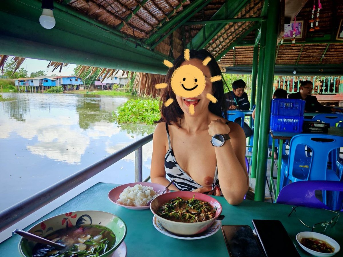 pydual's tweet photo. ใครทายถูกว่าร้านไหน....
ให้จุ๊บ นม ...สองที😜
ตามมาจุ๊บคลองมะเดื่อ😚 https://t.co/mJALIIFfSf