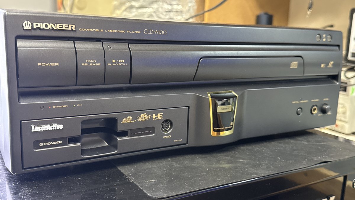 LaserActive CLD-A100 Revived! This one came to me with the CONT