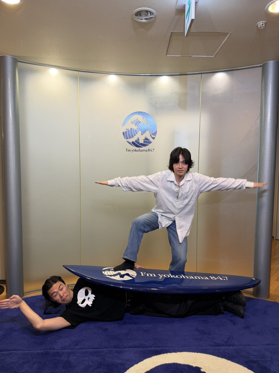 orangespinycrab's tweet photo. FMヨコハマ「Kiss &amp; Ride」生出演終了しました🍊

小林さん、お聴きいただいた皆さん、
ありがとうございました📡📶
#FMヨコハマ #キスライ

🔗聴き逃しはこちら
https://t.co/lNmiLjjzJH
🫦新曲『口』各種配信サイトはこちら
https://t.co/nhmRKtTdEg https://t.co/l99IWJnJFx