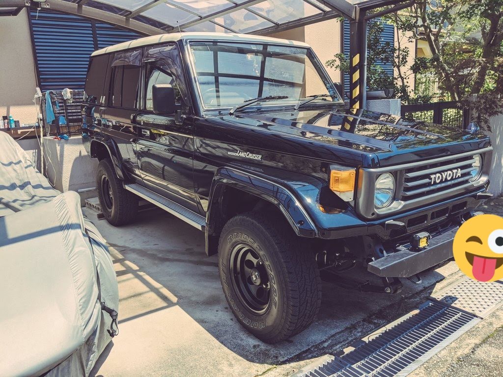denka5963's tweet photo. 彼氏が乗ってる車はランクルって聞いたからら300かと思ったら70でした

うるさいし乗り心地最悪だし妙に車高高くて死にたいぐらい恥ずかしいデートでした

70使いこそ悪路のキングだとか訳のわからないこと言ってました
さすがにキモすぎます

(実話)

あたし何かおかしいこと言ってますか？ https://t.co/gTgJFmmrxI