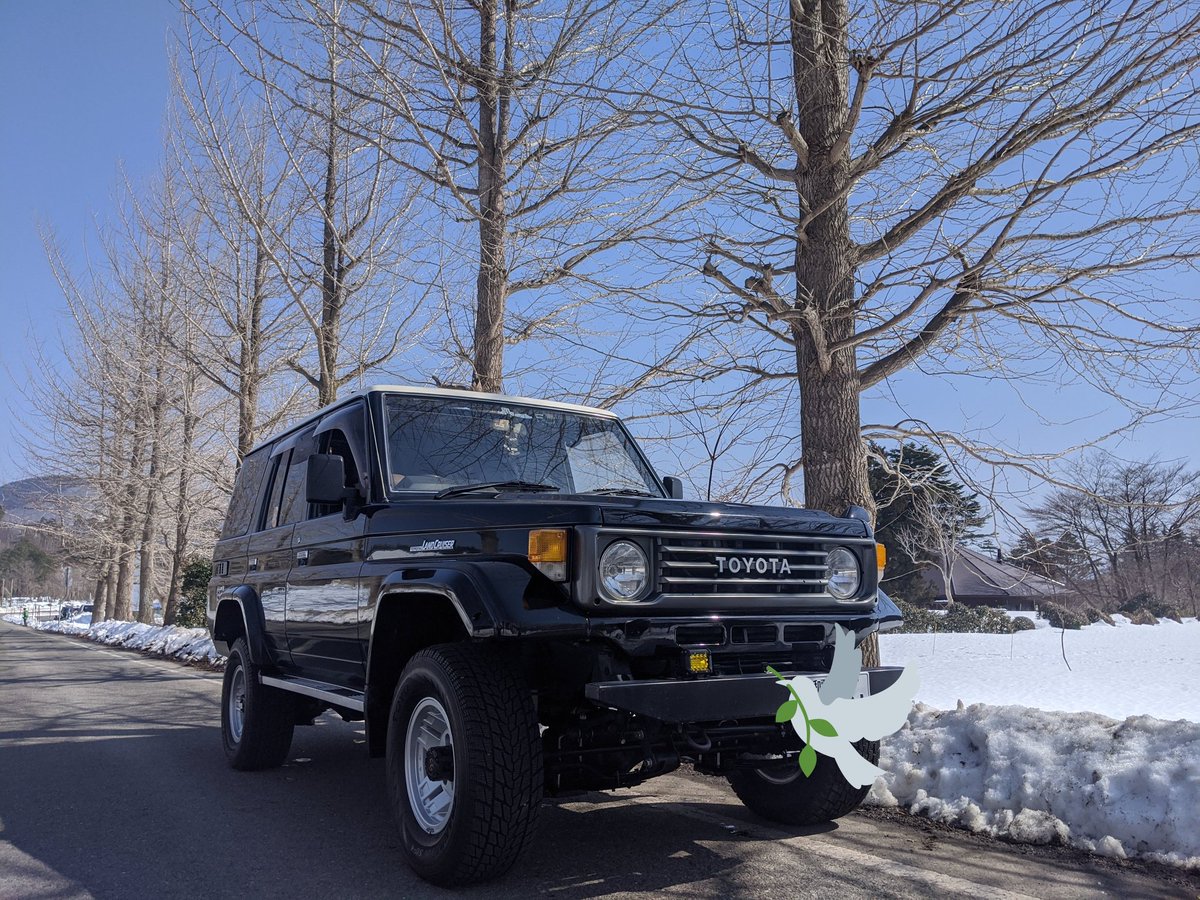 denka5963's tweet photo. 彼氏が乗ってる車はランクルって聞いたからら300かと思ったら70でした

うるさいし乗り心地最悪だし妙に車高高くて死にたいぐらい恥ずかしいデートでした

70使いこそ悪路のキングだとか訳のわからないこと言ってました
さすがにキモすぎます

(実話)

あたし何かおかしいこと言ってますか？ https://t.co/gTgJFmmrxI