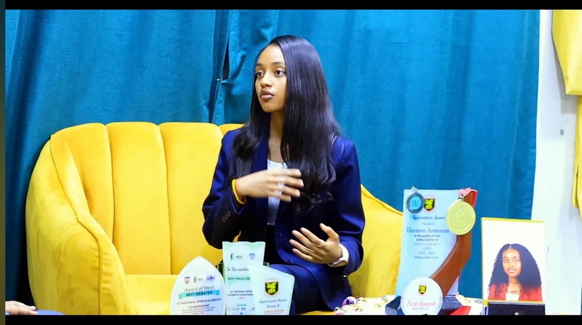 yohannestek13's tweet photo. From @samidada ሳምሶን ምስግና (Facebook)

🇪🇷Meet Hermon Asmerom, 🇪🇷
SHARE and make it a sensation 

**ኣብ ኣስመራ: ኤርትራ ተወሊዳ ኣብ ካምፓላ፥ ዮጋንዳ እትቅመጥ ኤርትራዊት መንእሰይ። ዕድሚአ 21

**African version of “THE GREAT DEBATER”

**ኣብ "ክትዕ (debate) ተወዳዲራ 22 መዳልያ ዝተዓወተት ብልጽቲ ጓል-ኣንስተይቲ መንእሰይ

**ሄርሞን - debater, public speaker, leader, philanthropist, climate change activist, advocate 

ካብ ዝተጓነጸፈቶም ዓወታት 

1. ዝበለጸት ጓል-ኣንስተይቲ Best Female Debater (national champion)
2. ተዓዋቲት ካብ ኩሉ high school Uganda ዝተዋጽኡ 250 ተኻታዕቲ ተመሃሮ
3. ተዓዋቲት east Africa champion 
4. ተዓዋቲት Uganda International School debaters 
5. ተዓዋቲት National debate society (NBS)
6. ኣብ ቅድሚ ፓርላመንት ኡጋንዳ ተወዳዲራ ዝተዓወተት
7. High school እናተማህረት ምስ ተመሃሮ university ተወዳዲራ ዝተዓወተት 
8. Uganda national team Captain

መጻኢ ክትኮኖ እትሓልሞ፥ - ጠበቃ-ሕጊ (lawyer)