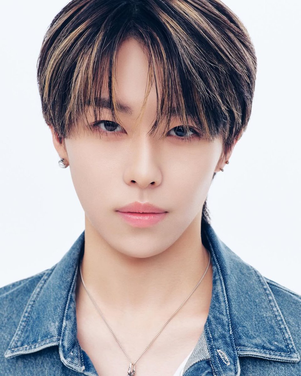 KO1KEYZGLOBAL's tweet photo. [📸]

𝗞𝗢𝟭𝗞𝗘𝗬𝗭 
𝗣𝗥𝗢𝗙𝗜𝗟𝗘 𝗣𝗛𝗢𝗧𝗢 
￣￣￣￣￣￣￣ 

#TOWA 

#KO1KEYZ #トワ #コイキーズ #코이키즈 https://t.co/1MSyTTY7hs