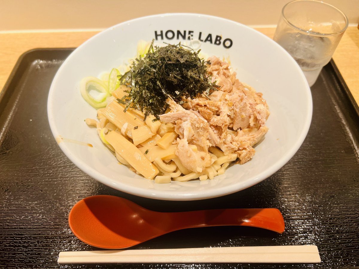 stepman_sendai's tweet photo. #spuj内勤者の日常
昨日のランチは、会社の近くで油そば🍜
初めてのお店でしたが、美味しかったです*ˊᵕˋ*
営業所がある仙台駅東口周辺はラーメン屋さんが多いんですよ～☺️
さて、今日のランチはどおしようかな😮
#企業公式相互フォロー #企業公式さんと繋がりたい #宮城 #仙台 #仙台駅 #ランチ https://t.co/5DaBjfWzi1