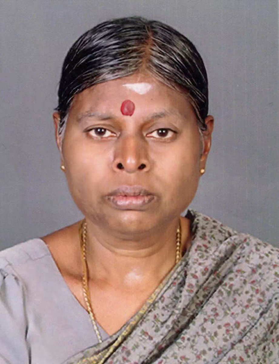 meenadevbjp's tweet photo. தமிழக பாஜக இளைஞர் அணி மாநிலத் தலைவர் தம்பி @SuryahSG அவர்களின் அன்பிற்குரிய தாயார் திருமதி காஞ்சனா அவர்கள் இறைவனடி சேர்ந்தார் என்பதை அறிந்து மிகுந்த வருத்தம் அடைந்தேன்.

அவரது ஆன்மா சாந்தியடைய இறைவனிடம் பிரார்த்திக்கிறேன். தாயை இழந்த வாடும் சூர்யா அவர்களுக்கும், அவரது குடும்பத்தினருக்கும் எனது ஆழ்ந்த இரங்கலையும் ஆறுதலையும் தெரிவித்துக் கொள்கிறேன்.

ஓம் சாந்தி.