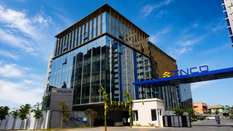 NaFaUpSpo's tweet photo. 🏢 #KGGroup arm #TNCD has launched a 72,000 sq. ft. Grade-A office hub in #Coimbatore, strengthening the city's commercial real estate ecosystem. The company is driving growth through two major developments—#TNCDTechHub and #TNCDSquare
#GradeAofficehub https://t.co/IaD3vyxeKn