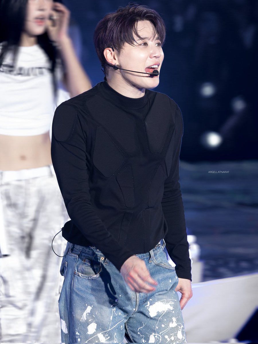 txrxntxllxgrx's tweet photo. 260612 XIA 6TH ASIA TOUR CONCERT 'GRAVITY' IN SEOUL      
👼+💦=뽀둥 준돌

#김준수 #시아준수 #XIA https://t.co/i4gJvo9iKm