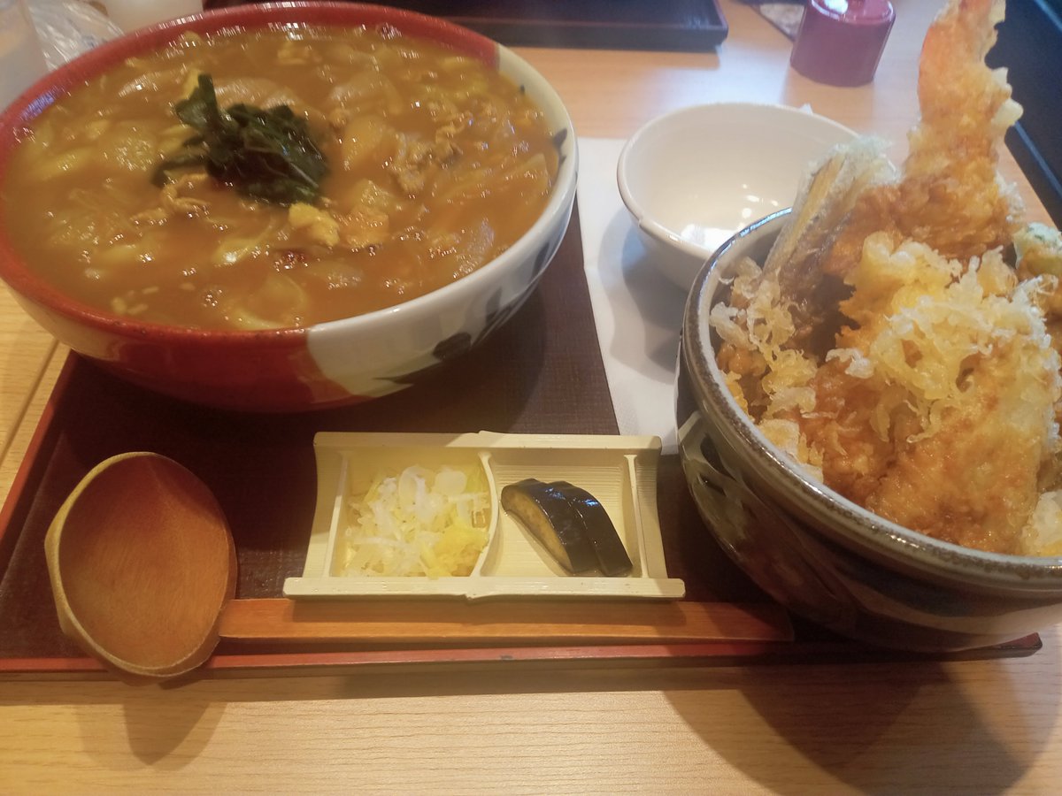 SNKiniD's tweet photo. おうどん食べたい https://t.co/mGMciK6R7F