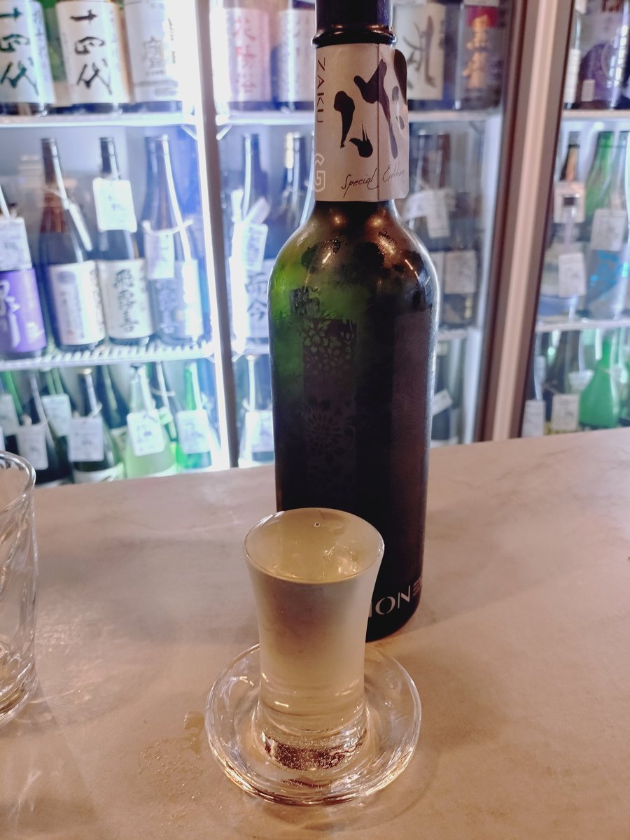 sumiteru5963's tweet photo. 日本酒たち
岩の蔵置いてあるの珍しい https://t.co/5fL1KjDr4l