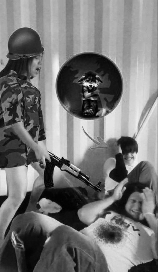 fresikiwi's tweet photo. #vminkookau #taettomau    
ꨄ︎—soldaditodisparasquirt

th es un actor porno que le pide ayuda a sus amigos jk y jm para grabar su nuevo video para OF 

o donde th es la versión masculina y coreana de luna bella subiendo videos polémicos squirteando en diferentes lugares públicos https://t.co/z3FIzbDY4o