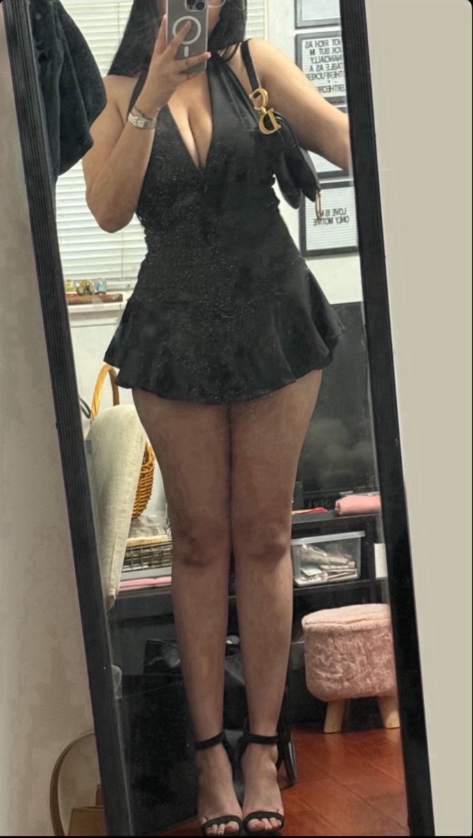 asianluvvvvv's tweet photo. 🐦‍⬛😚 https://t.co/SccAM4Gh7q