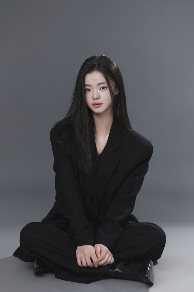 infodrakor_id's tweet photo. #KimSiA (Ashin kecil, Do Hye Ryung Girigo) dikonfirmasi bergabung dengan agensi Varo Ent 

Agensi yang menaungi Byeon Woo Seok, Gong Seung Yeon, Lee Chae Min, Jingoo, Lee Youmi 

Fyi gaes dia tahun ini jadi maba di  Hanyang University, bahkan satu tahun lebih cepat dibanding teman teman seusianya 

https://t.co/4kFVxAwB0r