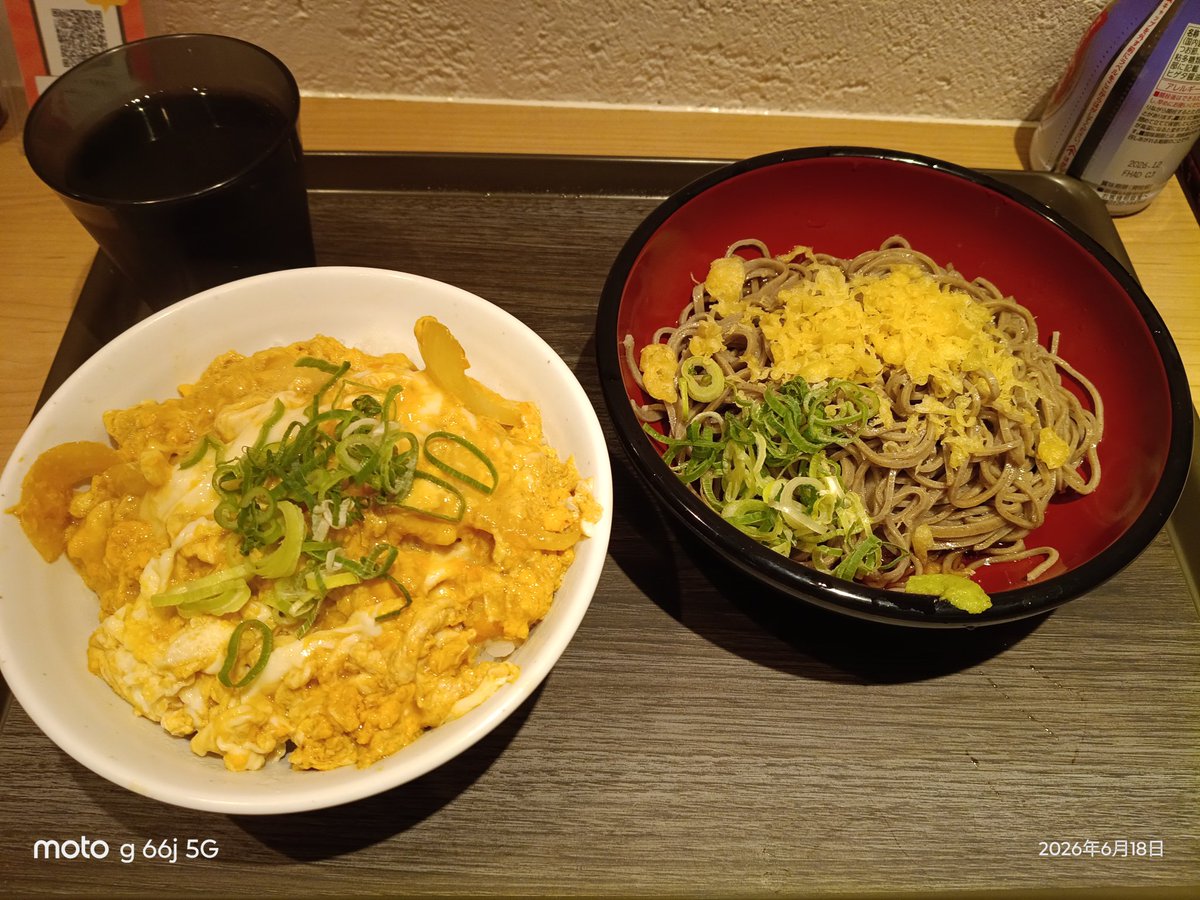 deredere001's tweet photo. #会社の楽しみはランチだけ���
#市ヶ谷ランチ
#十割そば塩名人市ヶ谷店
#ぶっかけそばと玉子丼 https://t.co/eoAsGlAmXd