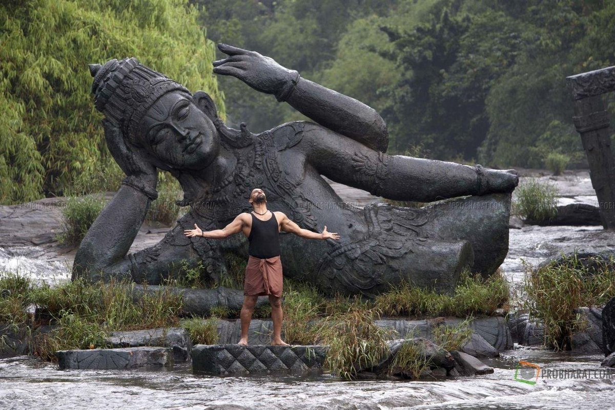 dump_max's tweet photo. 16 Years Of Raavanan 💫 https://t.co/Qq0NyTT78v