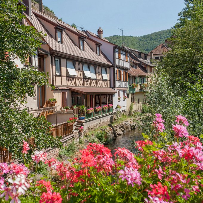 Gsterre's tweet photo. Superbe vue de Kaysersberg. L'#Alsace est belle faisons le savoir #BaladeSympa #MagnifiqueFrance https://t.co/lrJRElqj5W