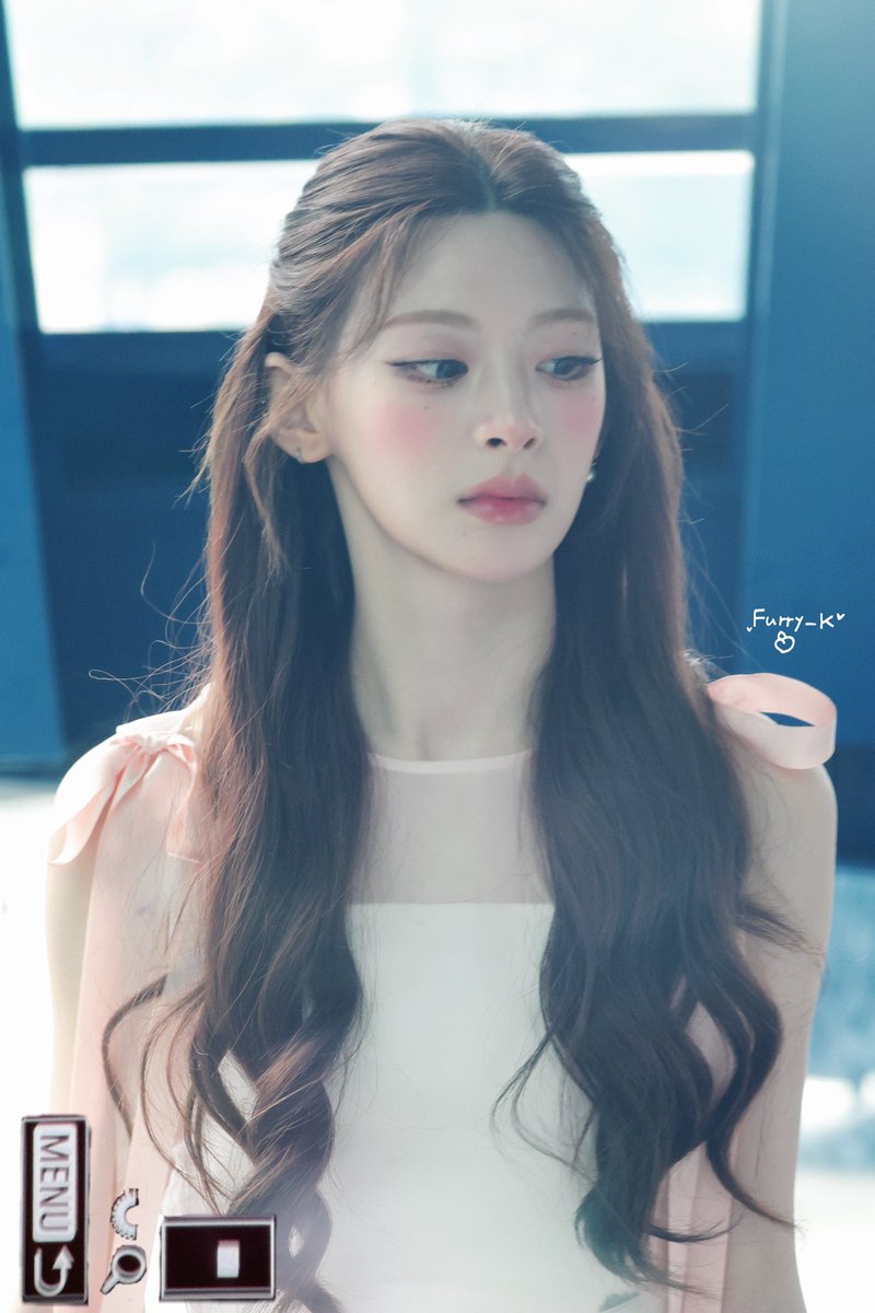 Furry_k_'s tweet photo. 260618 공주다 🤍

 #세은 #스테이씨 #SEEUN  #공주와또 https://t.co/HogqqH6ep0