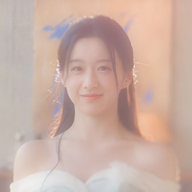 aehaowei's tweet photo. so pretty zhou wan😍

#neverendingsummer https://t.co/yFCc7gjLvj