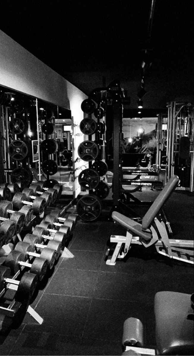 KamatRishiii's tweet photo. Every rep, every set, every drop of sweat is bringing me closer to my goals.

#GymLife #FitnessMotivation #WorkoutMode #NoPainNoGain #FitnessJourney #GymAddict #StayStrong #TrainHard #FitLife https://t.co/k0daUggWT0