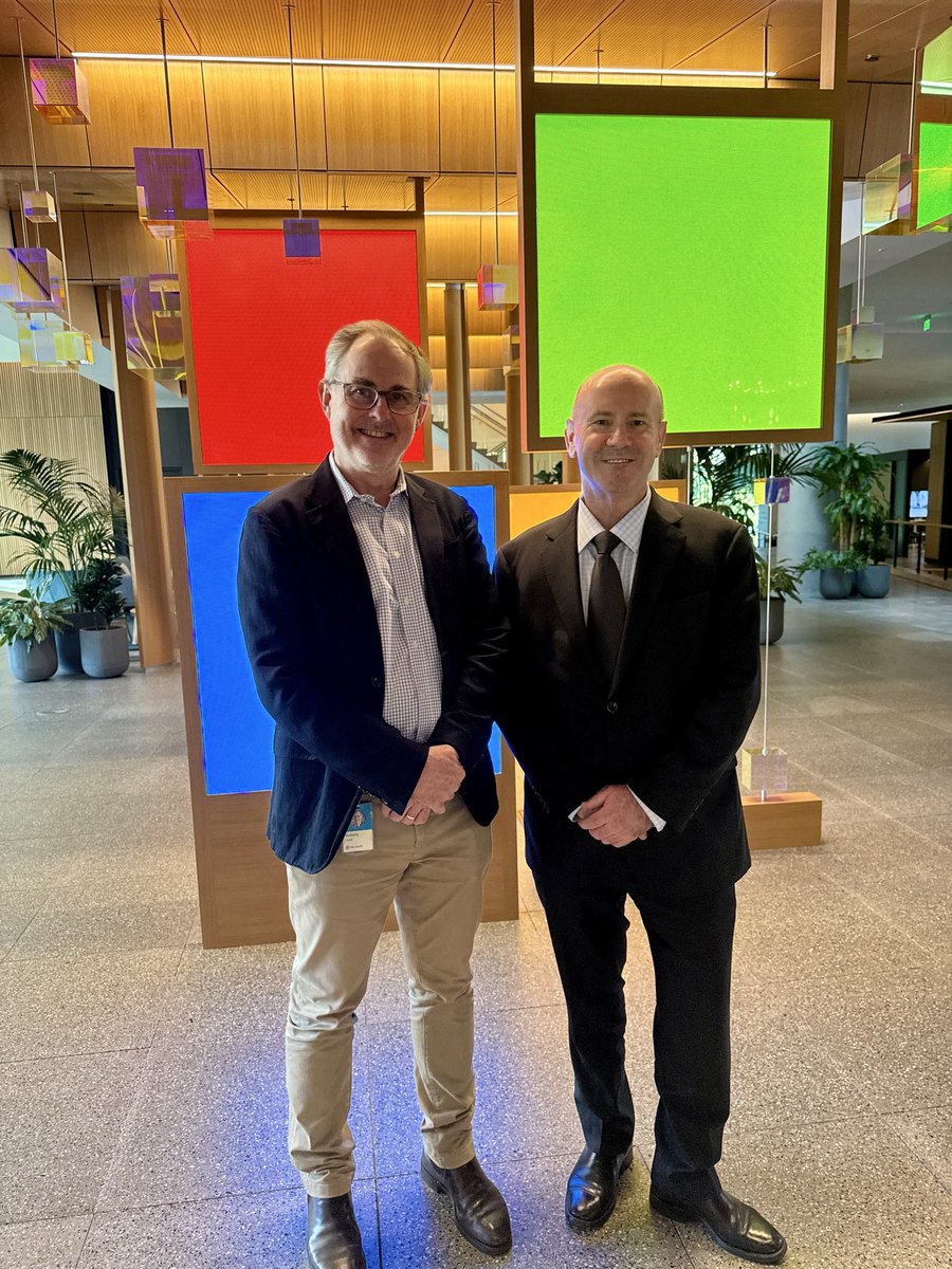 AusAmbUSA's tweet photo. Microsoft is one of the biggest tech companies in the world and a significant and growing investor in Australia. Great to visit the company at their Seattle headquarters and discuss with Corporate Vice President Antony Cook how we can grow our partnership in the years ahead. https://t.co/w7LEURy9Ee