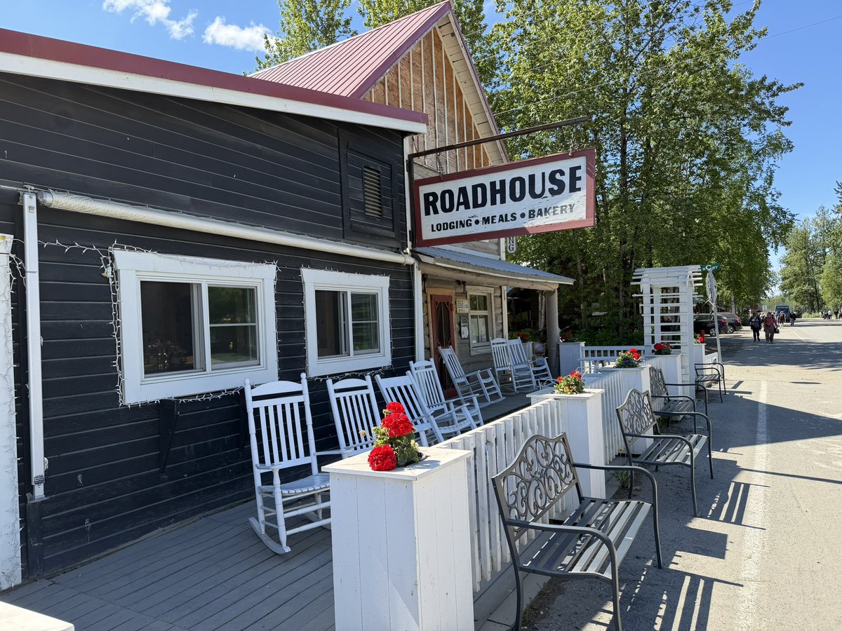 kdbuerge's tweet photo. My Alaskan eating odyssey in the Last Frontier continues with #ManVsFood World Tour visit No. 181.  @TKARoadhouse is known for their hearty breakfasts and baked goods. Their frosty and raspberry/razzy cinnamon rolls made for a delicious dessert with lunch. @AdamRichman https://t.co/UrgcUBEHI9