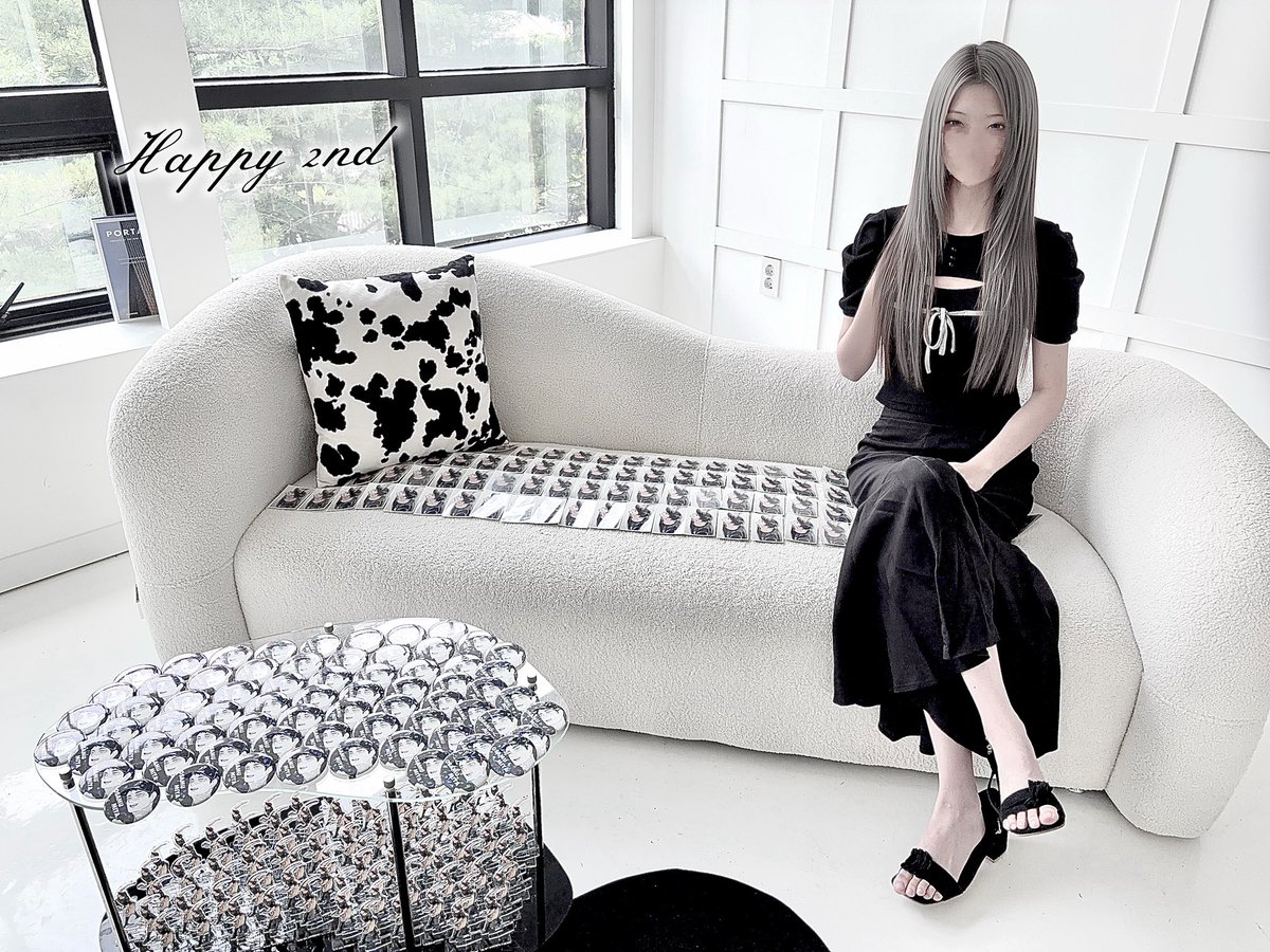 osamuxe's tweet photo. 2주년이라네 https://t.co/zSgPTNP8VD