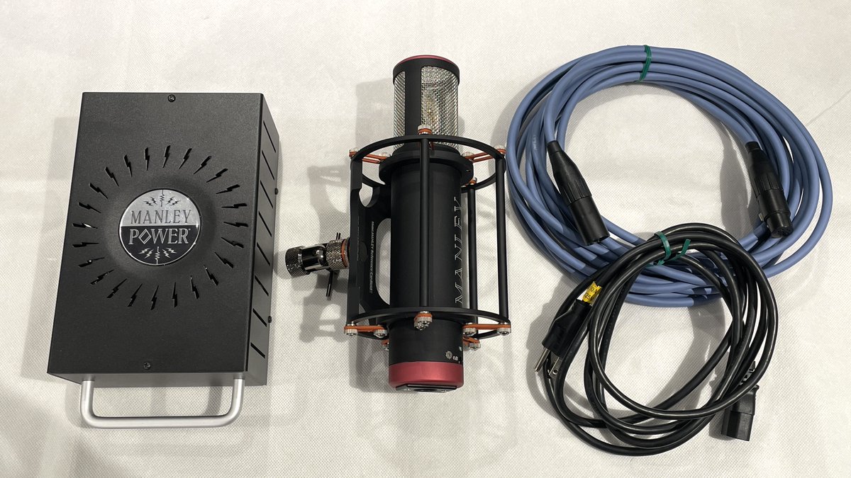 miyajipro's tweet photo. 【中古品入荷情報！】
MANLEY / Reference Cardioid Microphone
の中古品が入荷しました！

オンラインショップページは掲載準備中ですが、店頭では一足早くお買い求め頂けます。

価格：¥385,000(税込)
付属品：専用パワーサプライユニット、専用マイクケーブル、電源ケーブル
※キャリングケース欠品、PSUゴム足にズレ、細かい傷・汚れが見られます。

ぜひご検討ください。