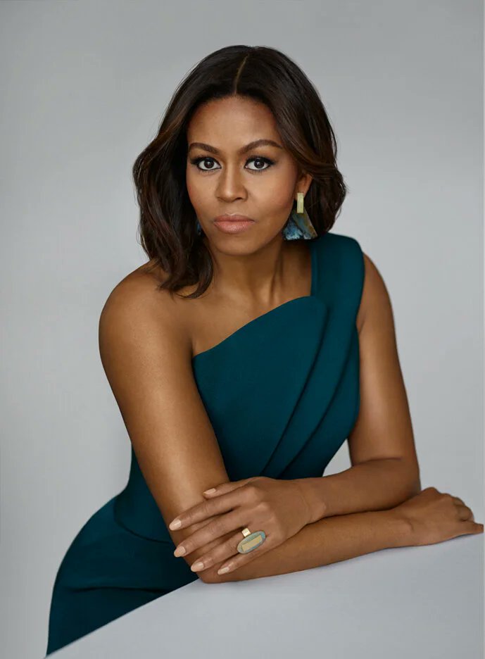 Badtwin67's tweet photo. Racial hatred towards successful Black women should be studied. Racists call those Black women men, transsexuals or animals. Their racial hatred is a mental disorder. It's transmitted from one racist to the next and through generations. It's deep seated insecurity and hatred. https://t.co/bCXm3fa9XO