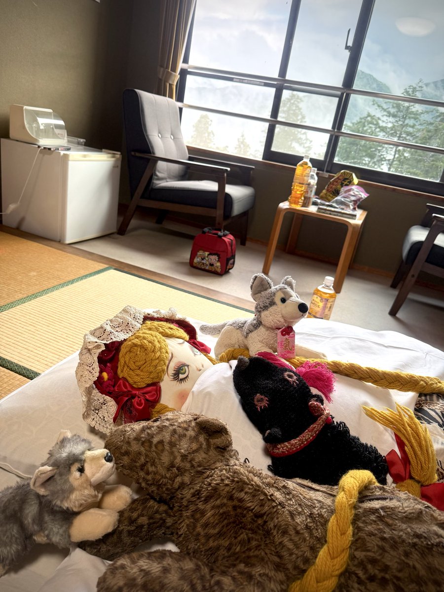 sachidom's tweet photo. 御祈祷はもちろん、秩父の美しい自然や仲良し達との楽しい時間に心身ともに癒されパワーを沢山チャージできました💫
川遊びをして温泉に入り、夜も話は尽きず…大人の遠足楽しかった〜😆 https://t.co/QMehiO30h6