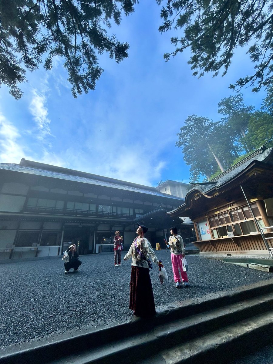 sachidom's tweet photo. 御祈祷はもちろん、秩父の美しい自然や仲良し達との楽しい時間に心身ともに癒されパワーを沢山チャージできました💫
川遊びをして温泉に入り、夜も話は尽きず…大人の遠足楽しかった〜😆 https://t.co/QMehiO30h6