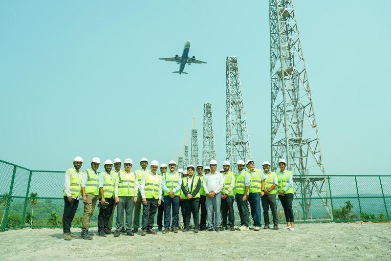 Mrdreamer81's tweet photo. #MangaluruAirport has upgraded its landing infrastructure with a CAT-I Precision Approach Lighting System on Runway 24. This will improve landing safety and operational reliability, particularly during poor visibility and monsoon conditions. ✈️🌧️ 
#IXE #Mangalore
@mlrairport https://t.co/RGErmfZfAX