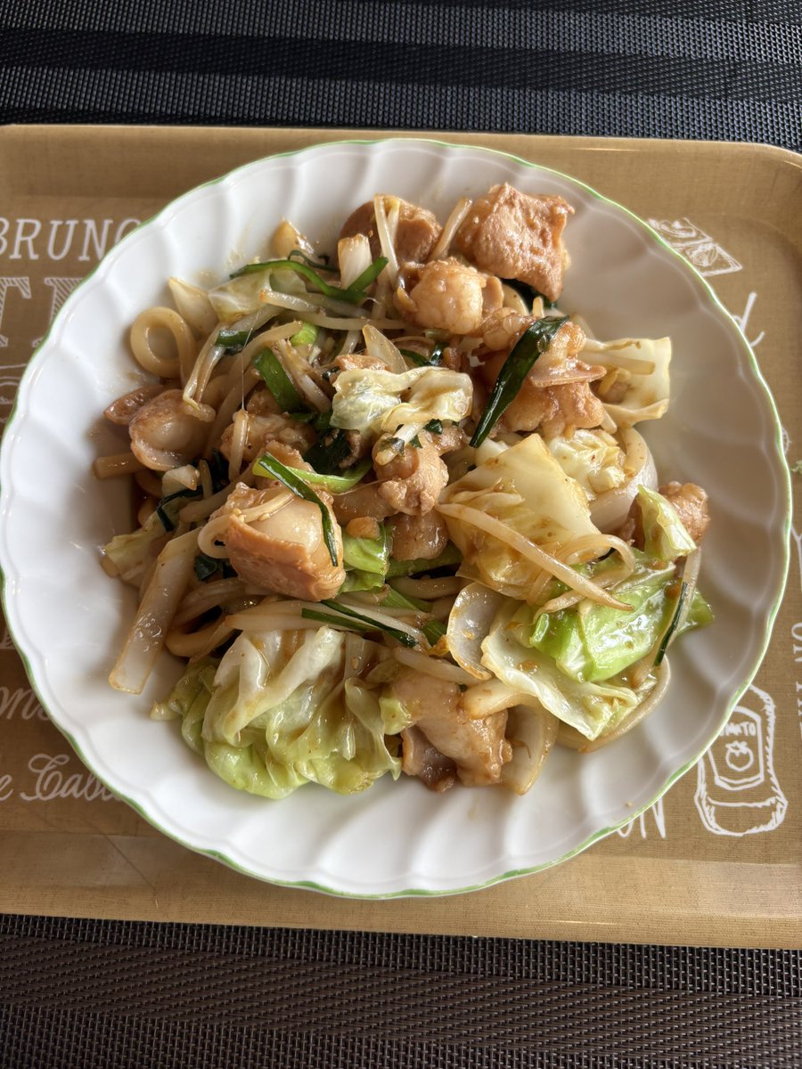 BMonkey125's tweet photo. いただきまぁ〜す🤤

ホルモン焼きうどん https://t.co/HWZnrKNASK