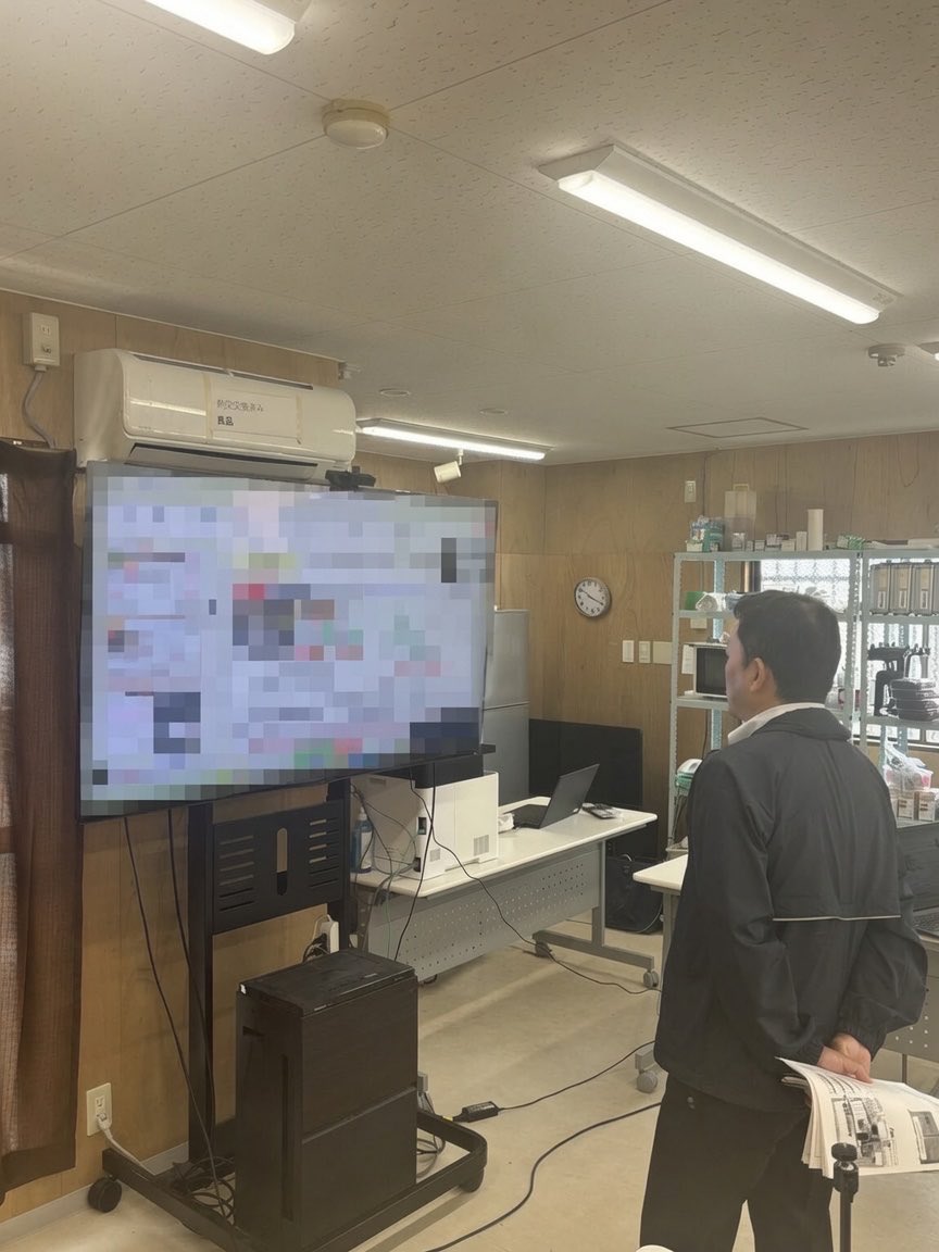 ATOMDENKI_PR's tweet photo. 本日、午前中に新規で加盟いただいたお店様向けのオンラインオリエンテーションが行われました。アトムのシステムの中でわかりにくい箇所や、電器屋さんとして活動していくにあたってのポイントなどを説明させて頂きました。ご加入後もこのような形で継続的にフォローさせて頂きます。
#アトムチェーン #フォロー