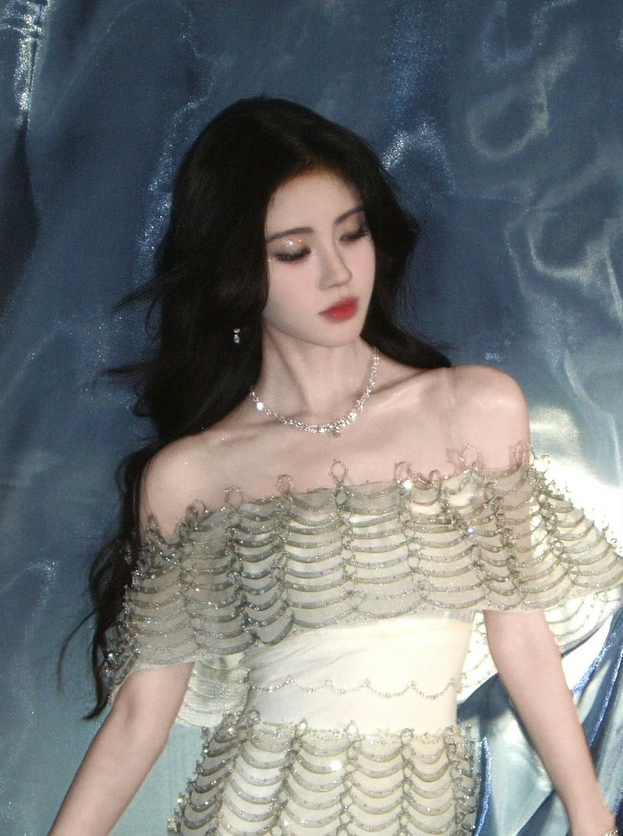 #HappyJuJingyiDay tweet media