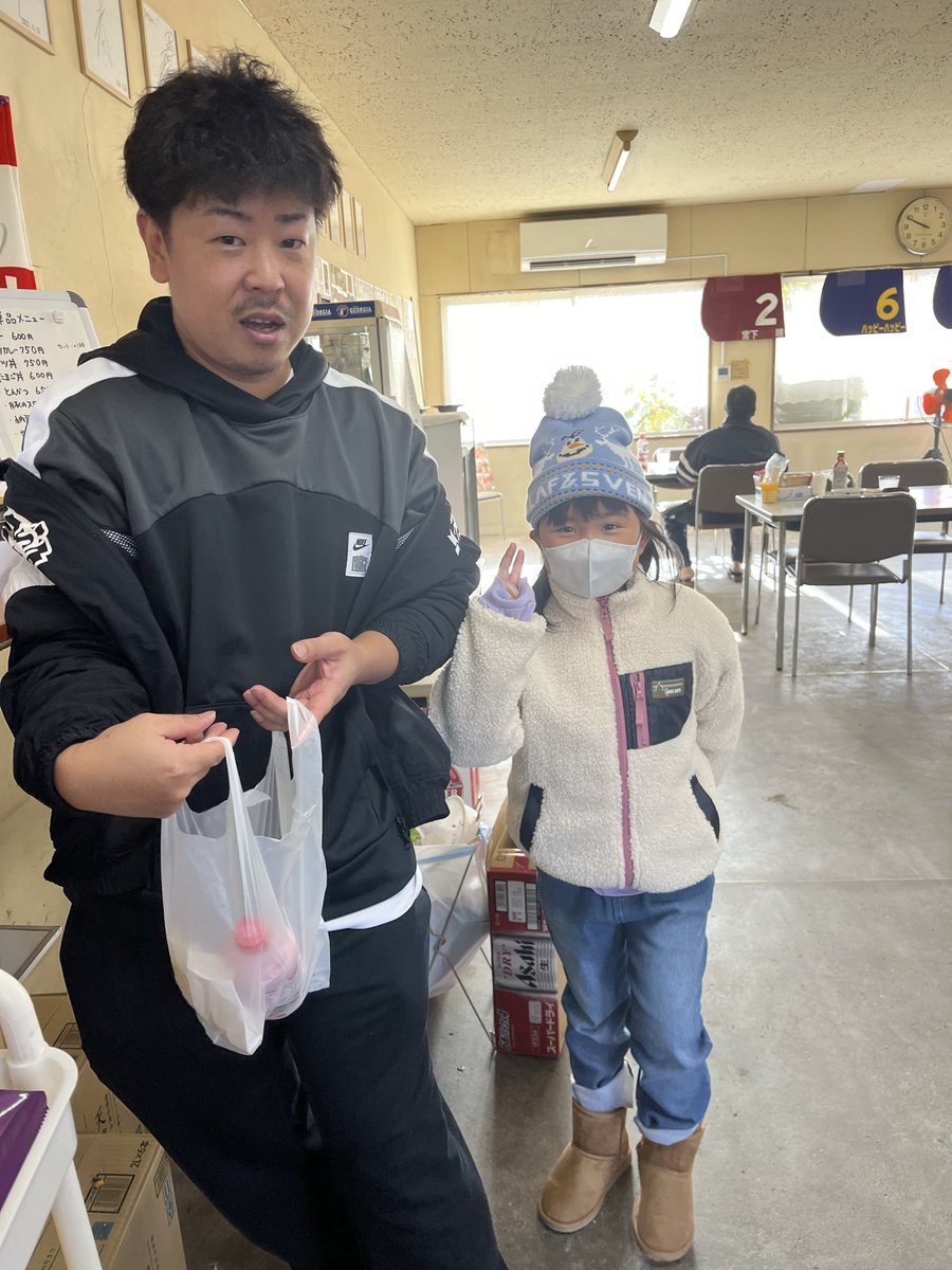 Xian99k's tweet photo. ⑥-2 松島厩舎

今週末も厩舎から出走します。

20日　カガカプチーノ、
             サムシンググレート、
21日     ヴァイスウィッチなどなど

「皆さんうちの馬、全部たくさん写真撮って応援してください。」だそうです😊 https://t.co/x2h2rNDGSd