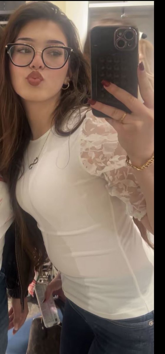 GermanBitches2's tweet photo. Creepshot Baddie Part 3 https://t.co/GyRcmMaKtj