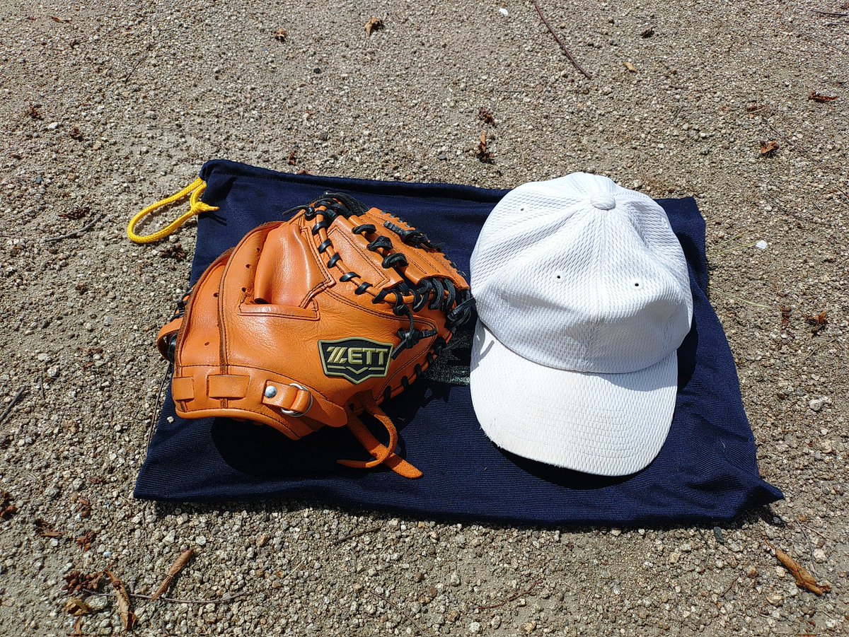 NKHT1226's tweet photo. 腰痛謹慎中だったので、、、
ひっさし振り、ボッチボール始めるよ〜◉⁠‿⁠◉
なのだ❢ https://t.co/RcvAgblnWy