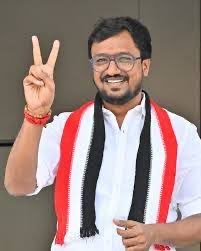 VasanthLakshman's tweet photo. A humble request to @AIADMKOfficial and @EPSTamilNadu please consider to give a senior post to either one of them. 

All the 3 are well educated and have dedicated their lives for the party. They have been in politics for a longtime. 

They know the ground reality and people issues better. Party cadres will also be happy to accept them. 

Rather than trying to bring family members and make this another DMK. 

@satyenaiadmk @RamaAIADMK @DrVpb